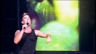 PDVD 003 35 - Robbie Williams - And Through It All (Live 1997-2006) (2006) [2 DVD9] [PAL]