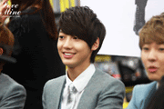 [Resim: tumblr_lxnvxklZDc1r2r50fo2_250.gif]